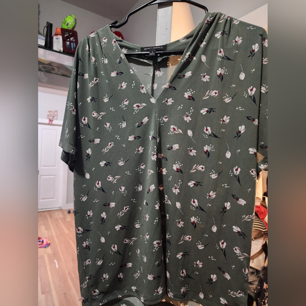 Banana Republic shirt